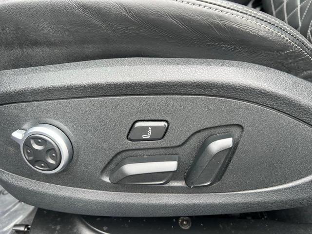 Photo of 2021 Daytona Gray Pearl Effect w/ Black Roof Audi S5