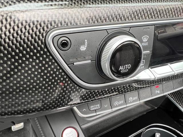 Photo of 2021 Daytona Gray Pearl Effect w/ Black Roof Audi S5
