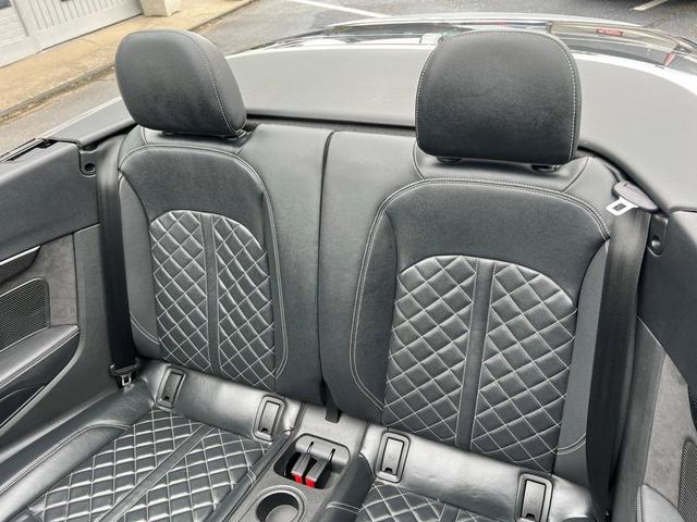 Photo of 2021 Daytona Gray Pearl Effect w/ Black Roof Audi S5