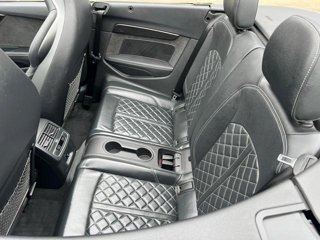 Photo of 2021 Daytona Gray Pearl Effect w/ Black Roof Audi S5
