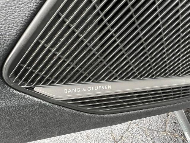 Photo of 2021 Daytona Gray Pearl Effect w/ Black Roof Audi S5