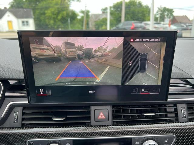 Photo of 2021 Daytona Gray Pearl Effect w/ Black Roof Audi S5