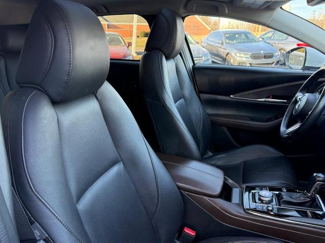 Photo of 2023 Snowflake White Pearl Mazda CX-30
