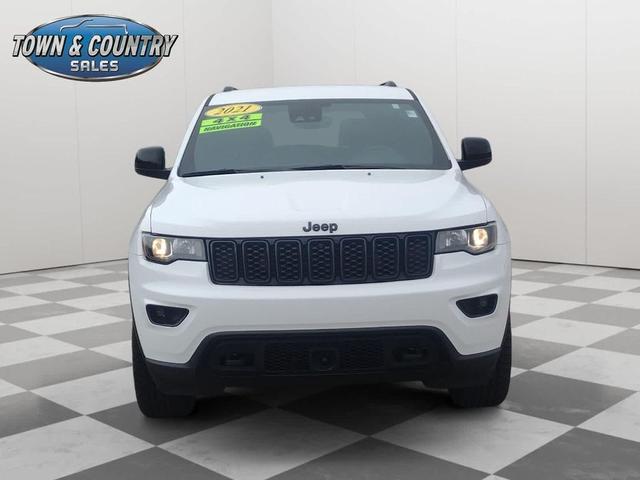 Photo of 2021 Bright White Clearcoat Jeep Grand Cherokee