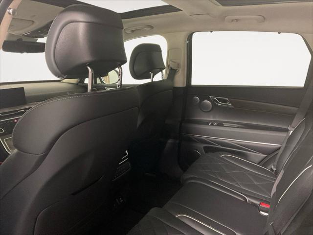 Photo of 2025 Alta White Genesis GV80