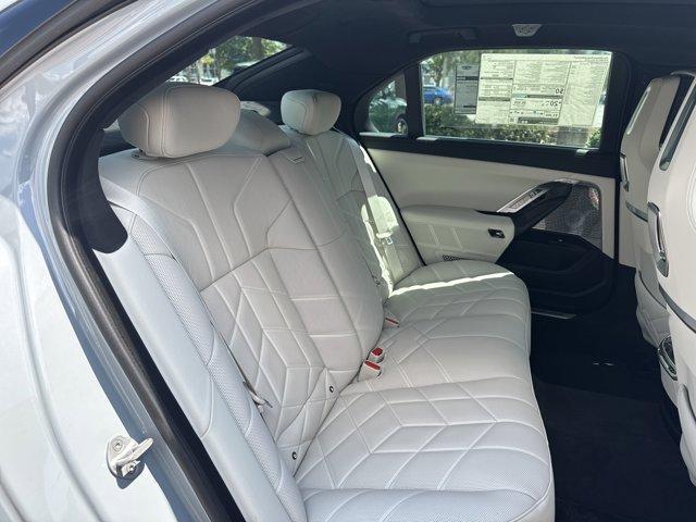 Photo of 2025 Gray Metallic BMW 760