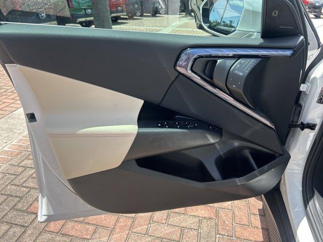 Photo of 2025 Mineral White Metallic BMW X3