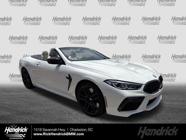 2022 BMW M8