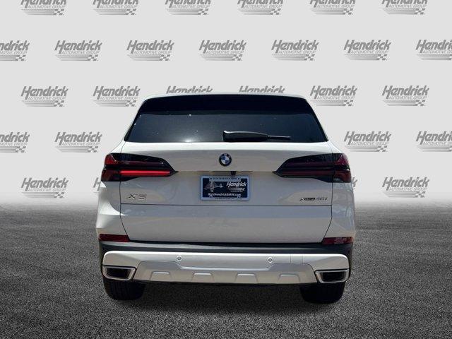 Photo of 2026 Alpine White BMW X5