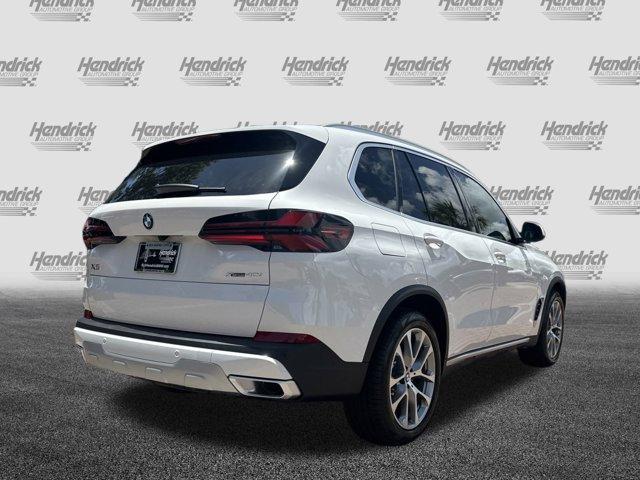 Photo of 2026 Alpine White BMW X5