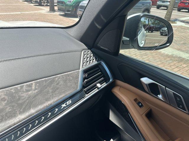 Photo of 2026 Alpine White BMW X5