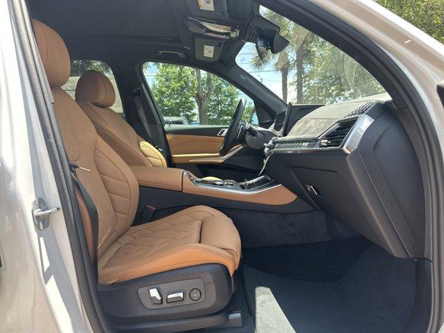 Photo of 2026 Alpine White BMW X5