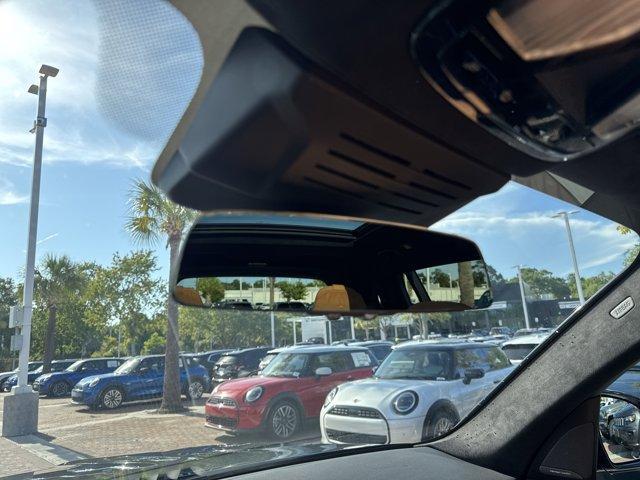 Photo of 2023 Carbon Black Metallic BMW X7