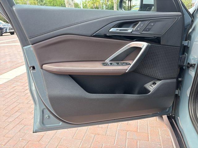 Photo of 2024 Green Metallic BMW X1