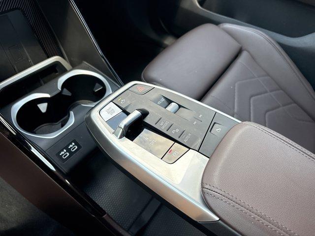 Photo of 2024 Green Metallic BMW X1