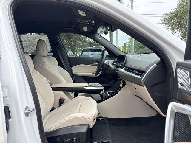Photo of 2025 Mineral White Metallic BMW X1