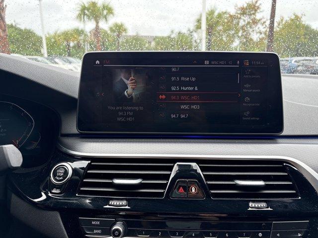 Photo of 2022 Alpine White BMW 530