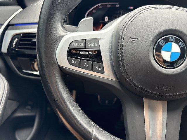 Photo of 2022 Alpine White BMW 530