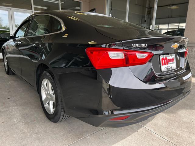 Photo of 2023 Mosaic Black Metallic Chevrolet Malibu