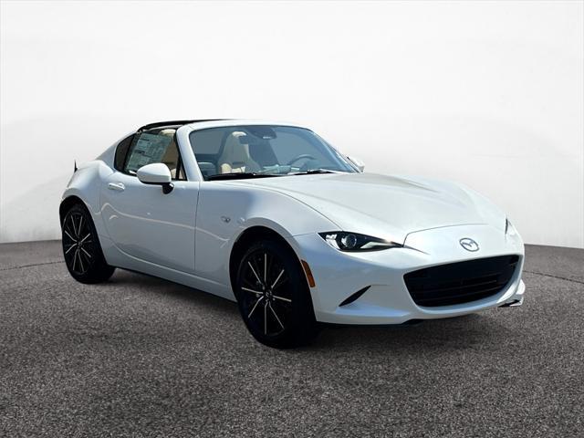 Photo of 2025 Snowflake White Pearl Mica Mazda MX-5 Miata RF