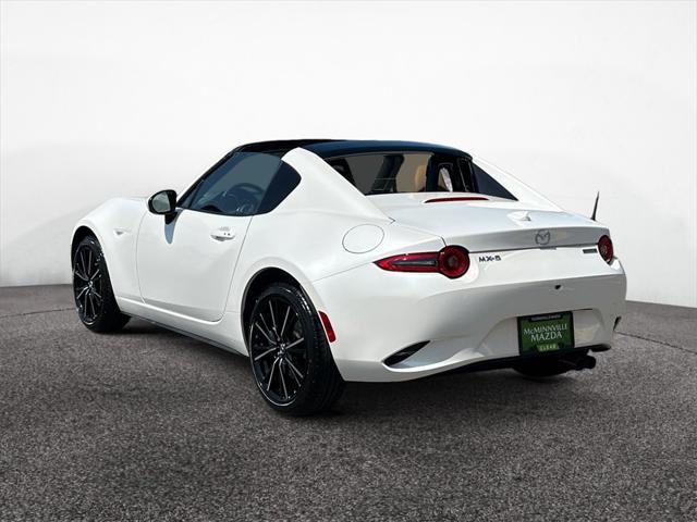 Photo of 2025 Snowflake White Pearl Mica Mazda MX-5 Miata RF