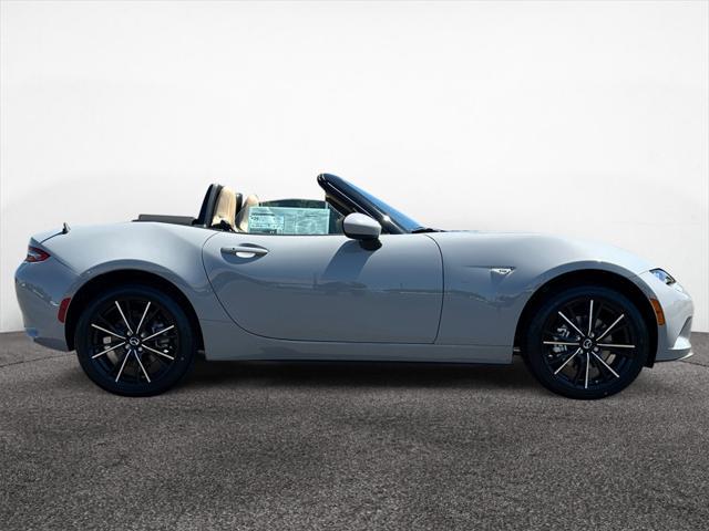 Photo of 2025 Aero Gray Metallic Mazda MX-5 Miata