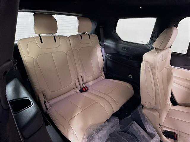 Photo of 2025 Diamond Jeep Grand Cherokee L