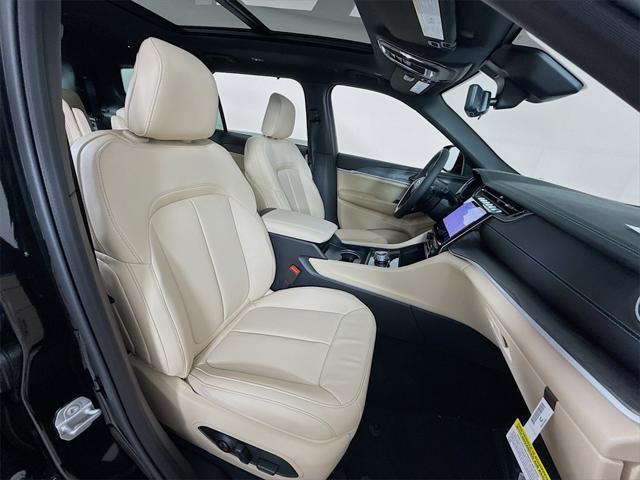 Photo of 2025 Diamond Jeep Grand Cherokee L