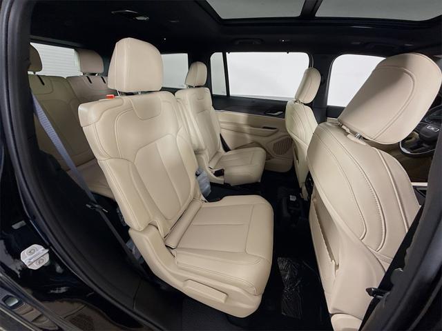 Photo of 2025 Diamond Jeep Grand Cherokee L