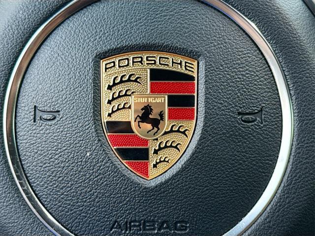 Photo of 2020 Black Porsche Macan