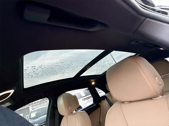 Photo of 2020 Black Porsche Macan