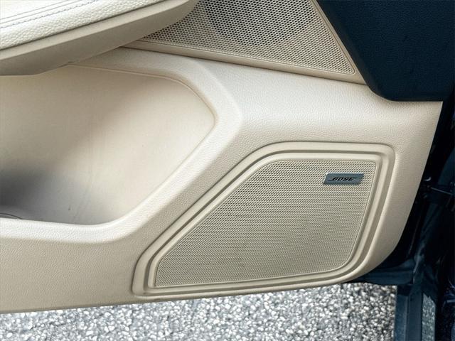 Photo of 2020 Black Porsche Macan
