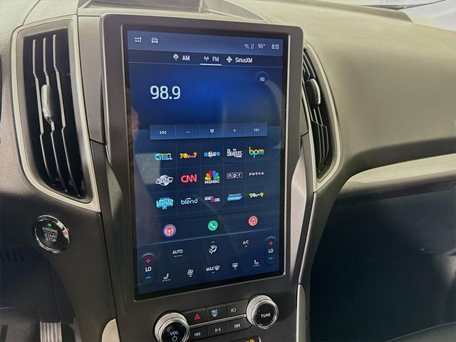 Photo of 2024 Silver Metallic Ford Edge