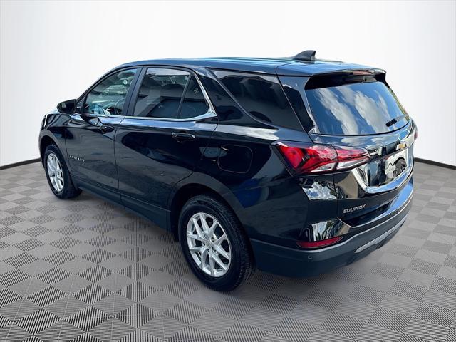 Photo of 2022 Mosaic Black Metallic Chevrolet Equinox