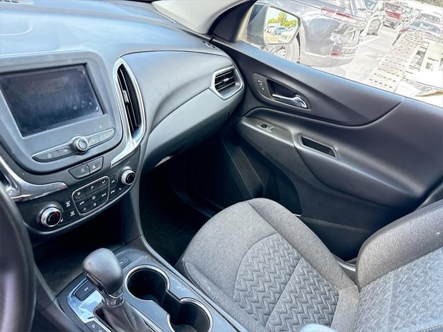 Photo of 2022 Mosaic Black Metallic Chevrolet Equinox