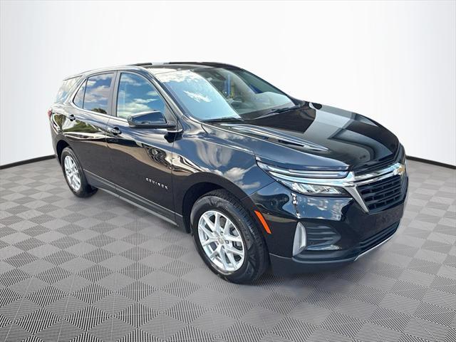 Photo of 2022 Mosaic Black Metallic Chevrolet Equinox