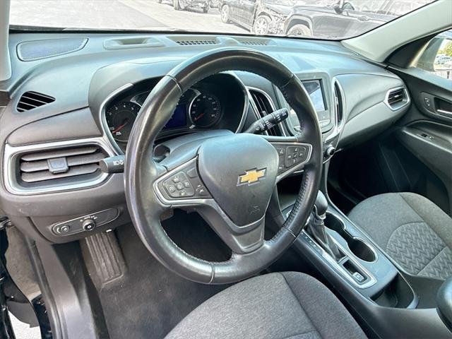 Photo of 2022 Mosaic Black Metallic Chevrolet Equinox