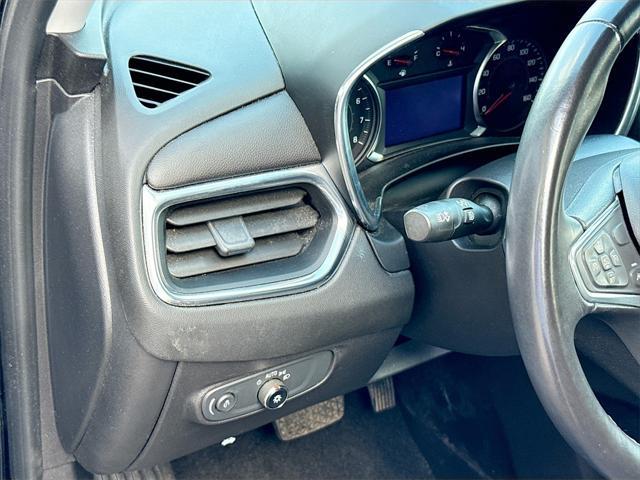 Photo of 2022 Mosaic Black Metallic Chevrolet Equinox