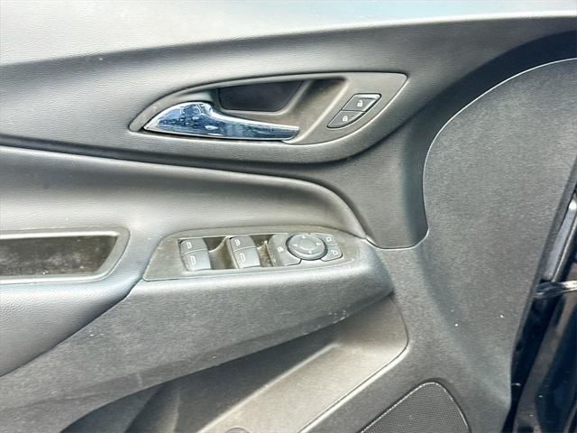 Photo of 2022 Mosaic Black Metallic Chevrolet Equinox