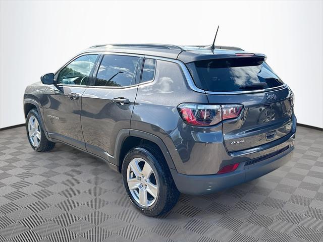Photo of 2022 Granite Crystal Metallic Clearcoat Jeep Compass