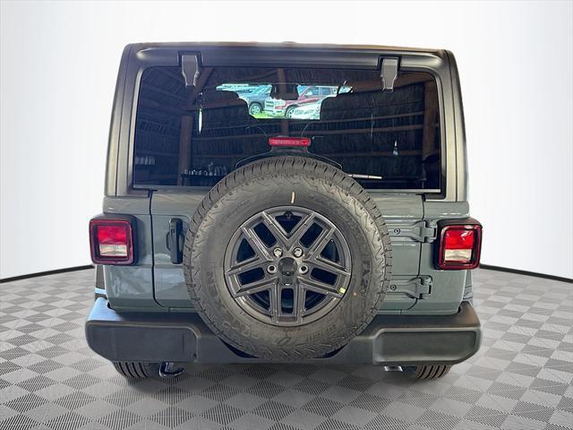 Photo of 2025 Anvil Clearcoat Jeep Wrangler