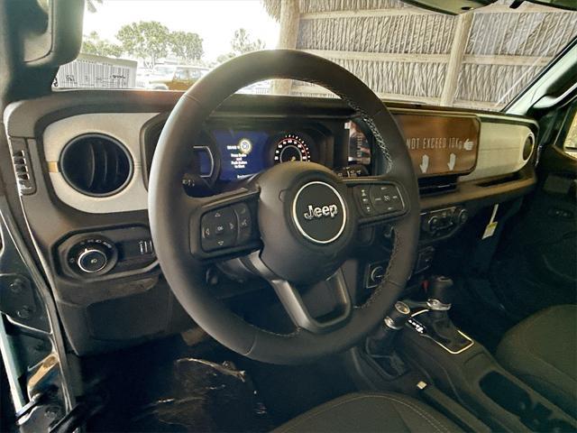 Photo of 2025 Anvil Clearcoat Jeep Wrangler