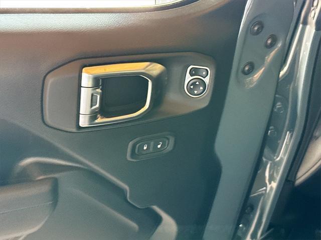 Photo of 2025 Anvil Clearcoat Jeep Wrangler