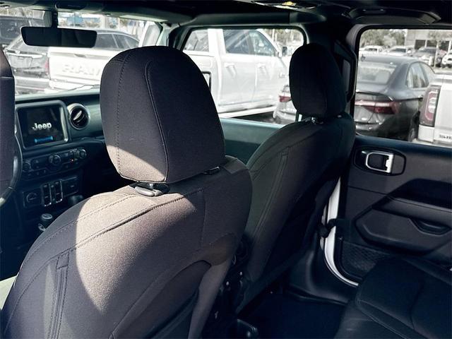 Photo of 2018 Bright White Clearcoat Jeep Wrangler Unlimited