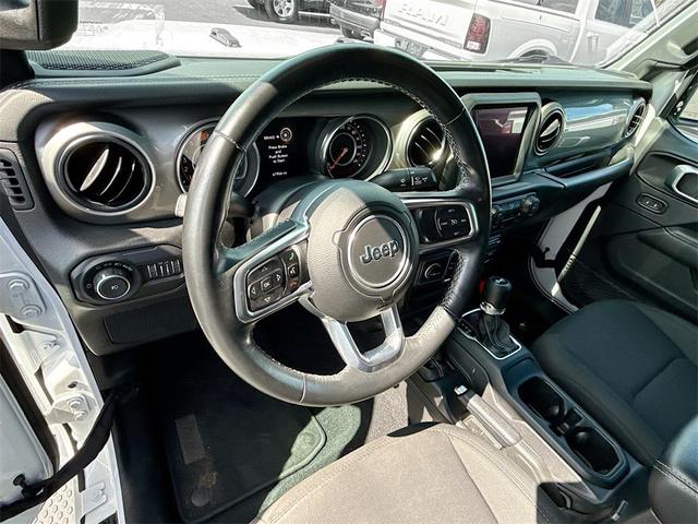 Photo of 2018 Bright White Clearcoat Jeep Wrangler Unlimited