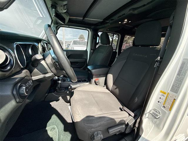 Photo of 2018 Bright White Clearcoat Jeep Wrangler Unlimited