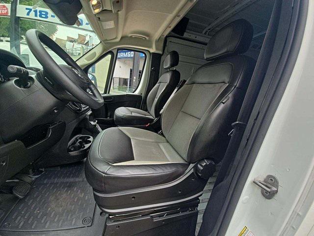 Photo of 2023 Bright White Clearcoat RAM ProMaster 2500