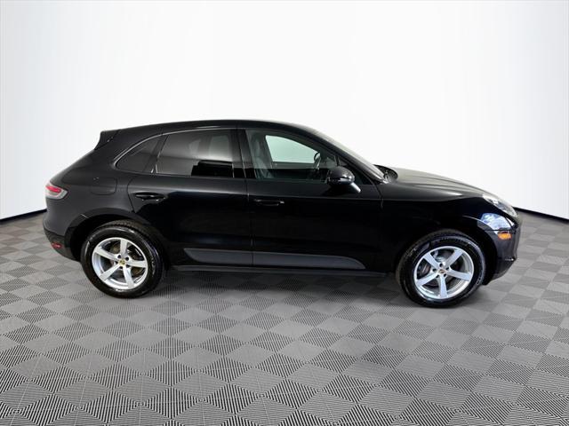 Photo of 2021 Black Porsche Macan