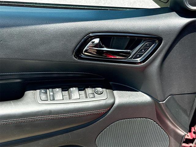 Photo of 2022 Octane Red Pearlcoat Dodge Durango