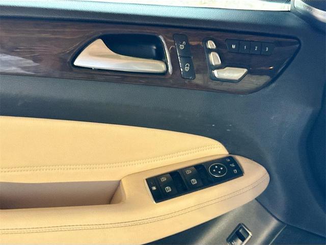 Photo of 2019 Black Mercedes-Benz GLS 450